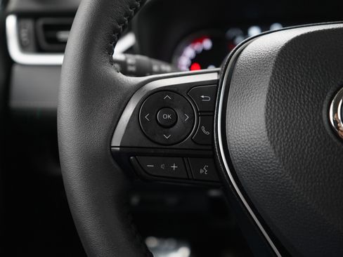 Used 2025 Toyota RAV4 XLE Premium image 25