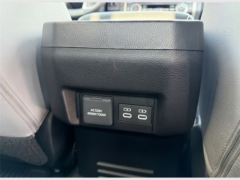 Used 2024 Toyota Tacoma TRD Sport image 34