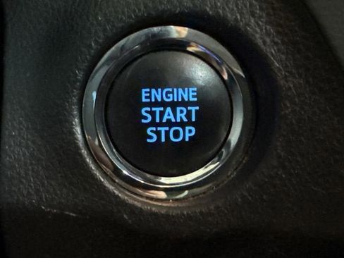 Used 2019 Toyota RAV4 XLE w/ Convenience Package AWD/4WD image 19