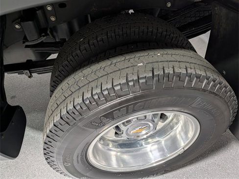 Used 2024 Chevrolet Silverado 3500 LTZ w/ LTZ Plus Package image 9