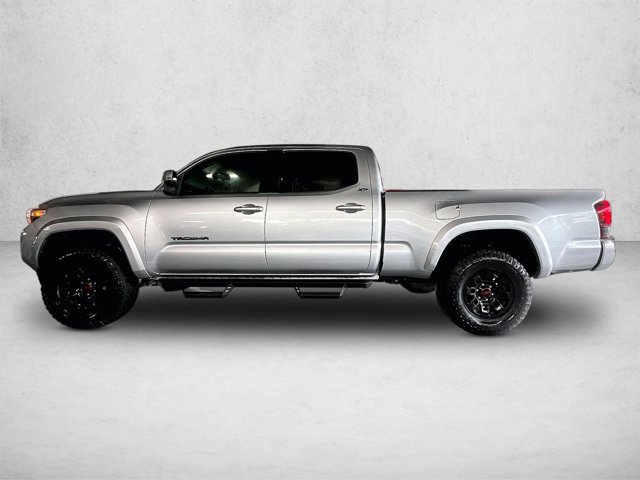 Used 2022 Toyota Tacoma SR5 w/ Technology Package RWD image 6