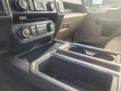 Used 2017 Ford F150 XLT AWD/4WD image 26