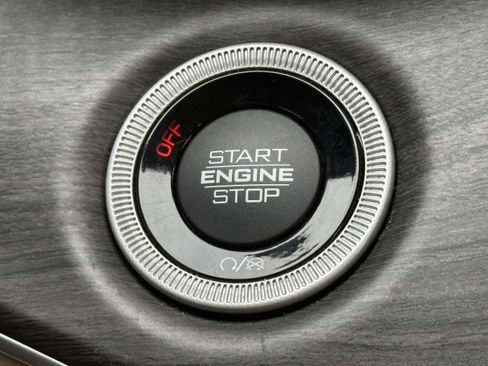 Used 2022 Jeep Grand Cherokee Limited image 30