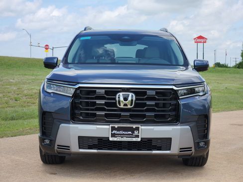 New 2026 Honda Pilot Touring image 6