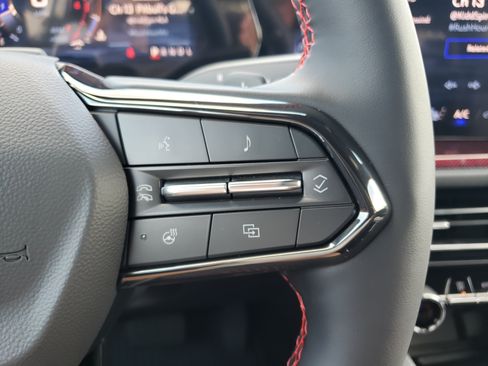 New 2026 Chevrolet Traverse RS w/ LPO, Floor Liner Package FWD image 20