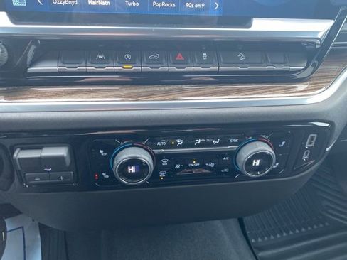 Used 2022 Chevrolet Silverado 1500 RST w/ Z71 Off-Road Package image 28