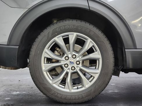 Used 2022 Ford Explorer XLT w/ Equipment Group 202A image 28