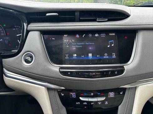 Used 2017 Cadillac XT5 Luxury w/ Driver Awareness Package AWD/4WD image 23