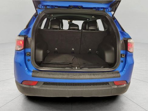 Used 2025 Jeep Compass Limited AWD/4WD image 15