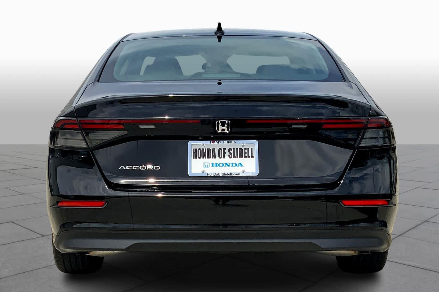 Used 2025 Honda Accord SE image 4