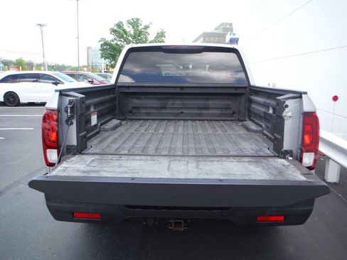Used 2017 Honda Ridgeline RTL-T image 11