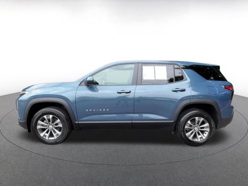 Used 2025 Chevrolet Equinox LT FWD image 9