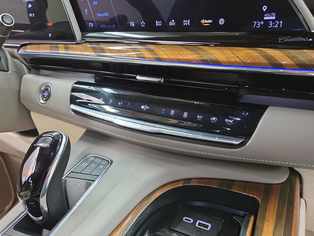 Used 2024 Cadillac Escalade Sport Platinum w/ LPO, ONYX Package AWD/4WD image 18