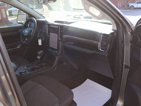 Used 2024 Ford Ranger XLT w/ Technology Package image 25