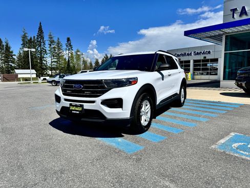 Used 2020 Ford Explorer XLT AWD/4WD image 3
