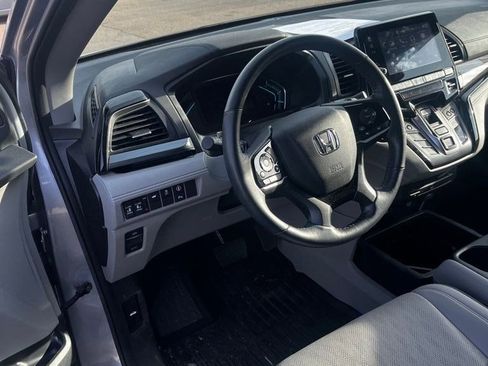 Used 2023 Honda Odyssey Elite image 9