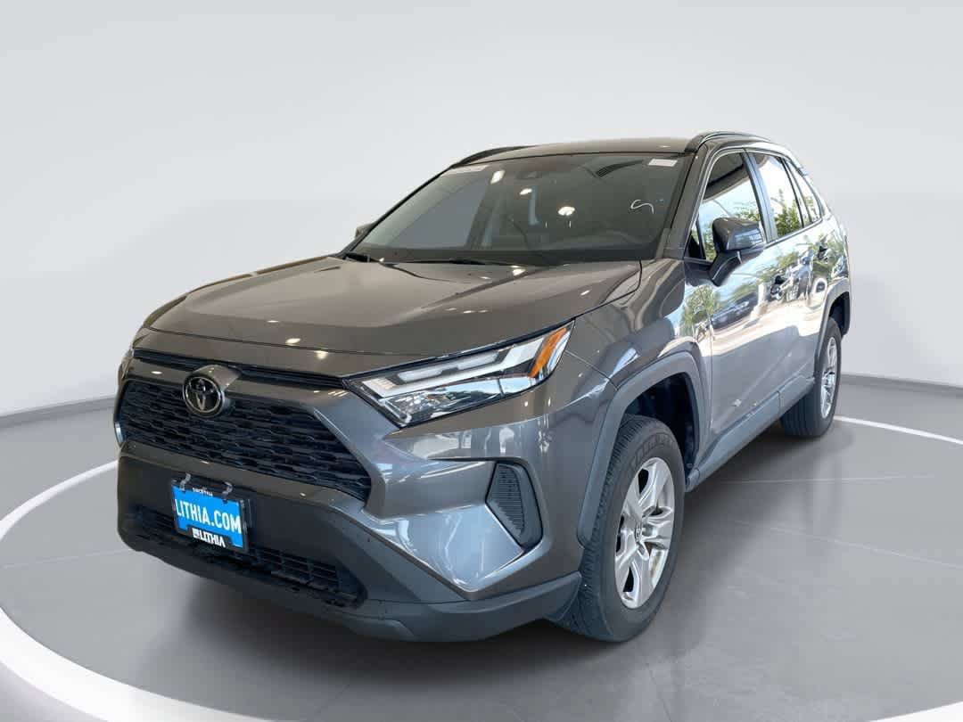Used 2024 Toyota RAV4 XLE AWD/4WD image 1