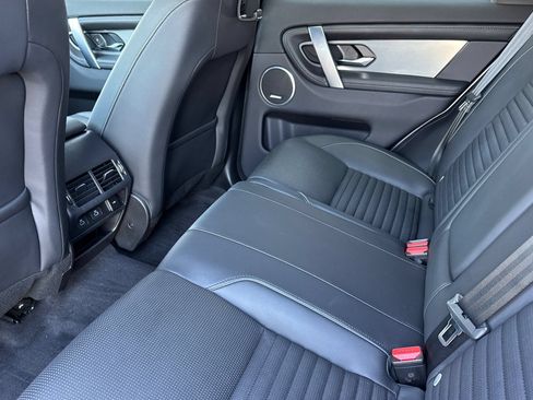 Certified 2025 Land Rover Discovery Sport Dynamic SE AWD/4WD image 12