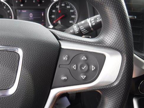 Used 2022 GMC Acadia SLE FWD image 18