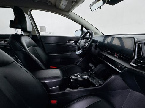 Used 2024 Kia Sportage EX FWD image 27