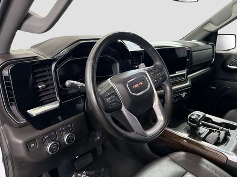 Used 2024 GMC Sierra 1500 Elevation w/ Elevation Premium Package AWD/4WD image 12