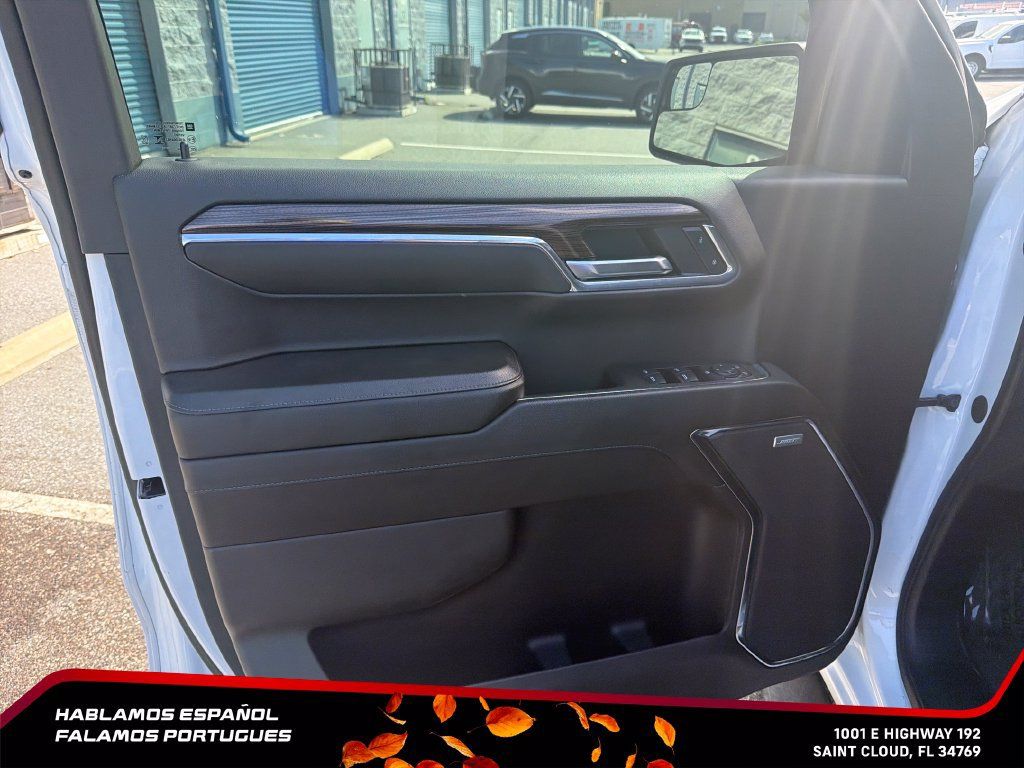 Used 2024 Chevrolet Silverado 1500 LT Trail Boss AWD/4WD image 12