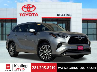 Used 2021 Toyota Highlander Platinum