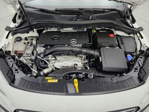 Used 2023 Mercedes-Benz GLA 250 image 16