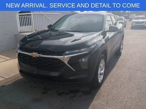 Used 2024 Chevrolet Trax LS w/ LS Convenience Package FWD image 13