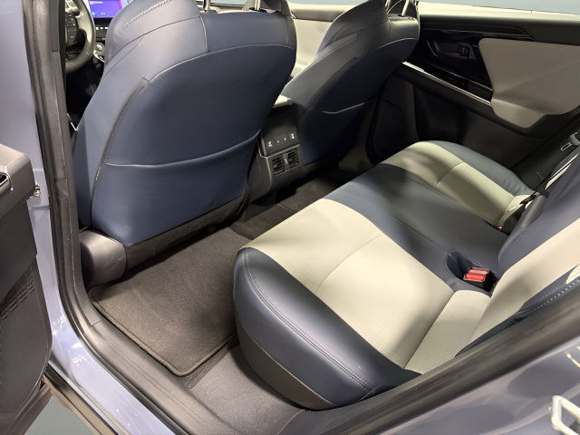 Used 2023 Subaru Solterra AWD image 28