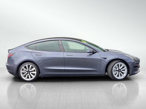 Used 2022 Tesla Model 3 RWD image 6