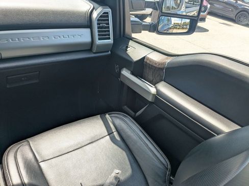 Used 2017 Ford F250 Lariat w/ Chrome Package RWD image 18