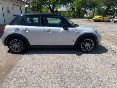 Used 2015 MINI Cooper S FWD image 1