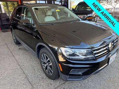Used 2021 Volkswagen Tiguan S FWD image 2