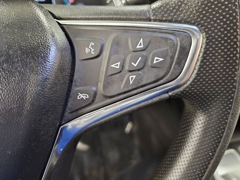 Used 2021 Chevrolet Equinox LS w/ LS Convenience Package image 12