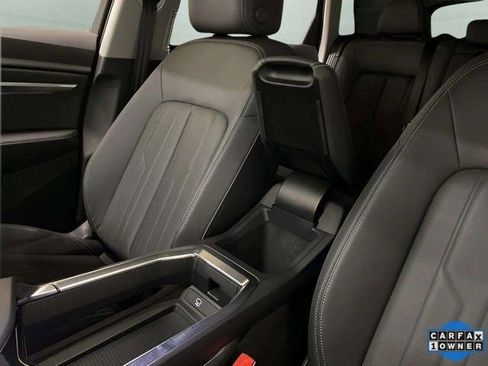 Used 2023 Audi e-tron Premium Plus image 66
