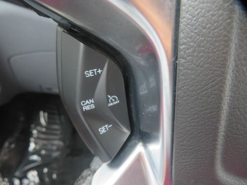 Used 2019 Ford Transit 150 XLT image 45