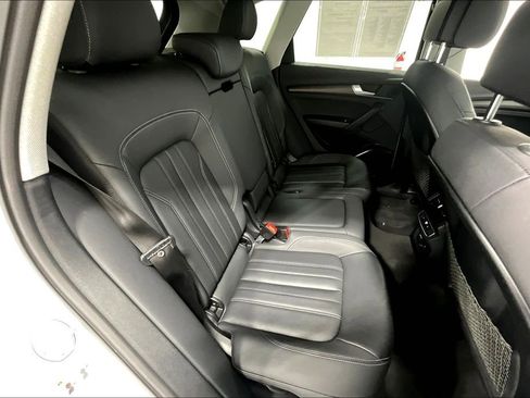 Used 2022 Audi Q5 2.0T Premium w/ Convenience Package image 35