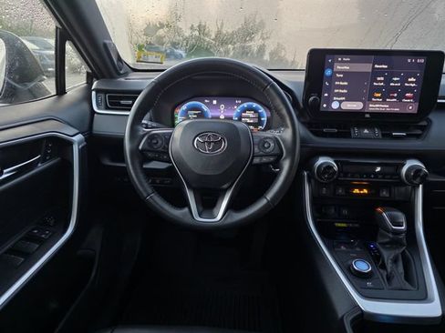 Used 2023 Toyota RAV4 XSE AWD/4WD image 22