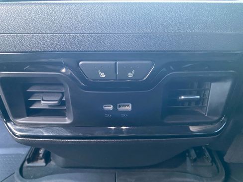 Used 2024 Chevrolet Silverado 1500 ZR2 w/ Technology Package image 25