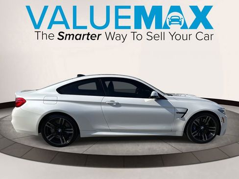Used 2018 BMW M4 Coupe image 2