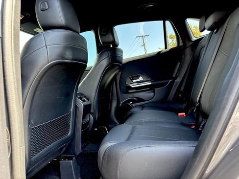 Used 2021 Mercedes-Benz GLA 250 image 13