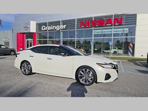 Used 2023 Nissan Maxima Platinum w/ Sport Mat Group FWD image 38