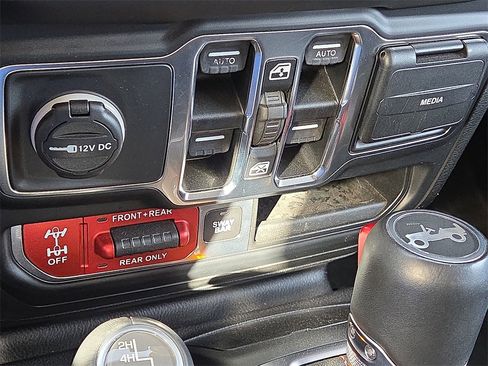 Used 2018 Jeep Wrangler Unlimited Rubicon image 29