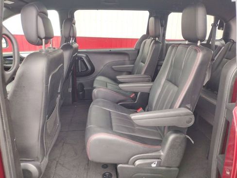 Used 2019 Dodge Grand Caravan GT image 27