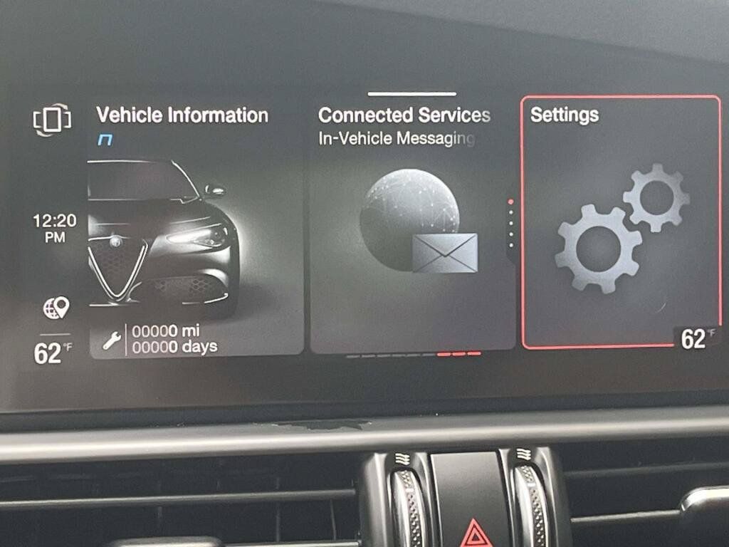 Used 2022 Alfa Romeo Giulia Ti w/ Active Assist Plus Package AWD/4WD image 24