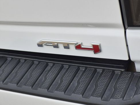 Certified 2024 GMC Sierra 2500 AT4 w/ AT4 Premium Plus Package AWD/4WD image 9