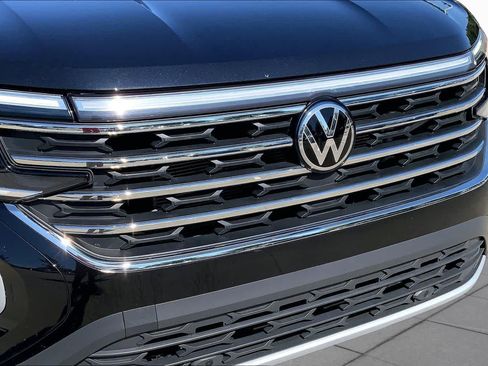 Used 2024 Volkswagen Atlas SE AWD/4WD image 30