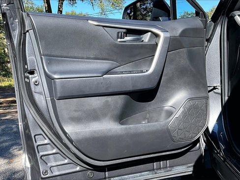 Used 2024 Toyota RAV4 XLE image 17