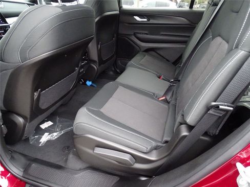 Used 2025 Jeep Grand Cherokee L Laredo w/ Luxury Tech Group I image 19